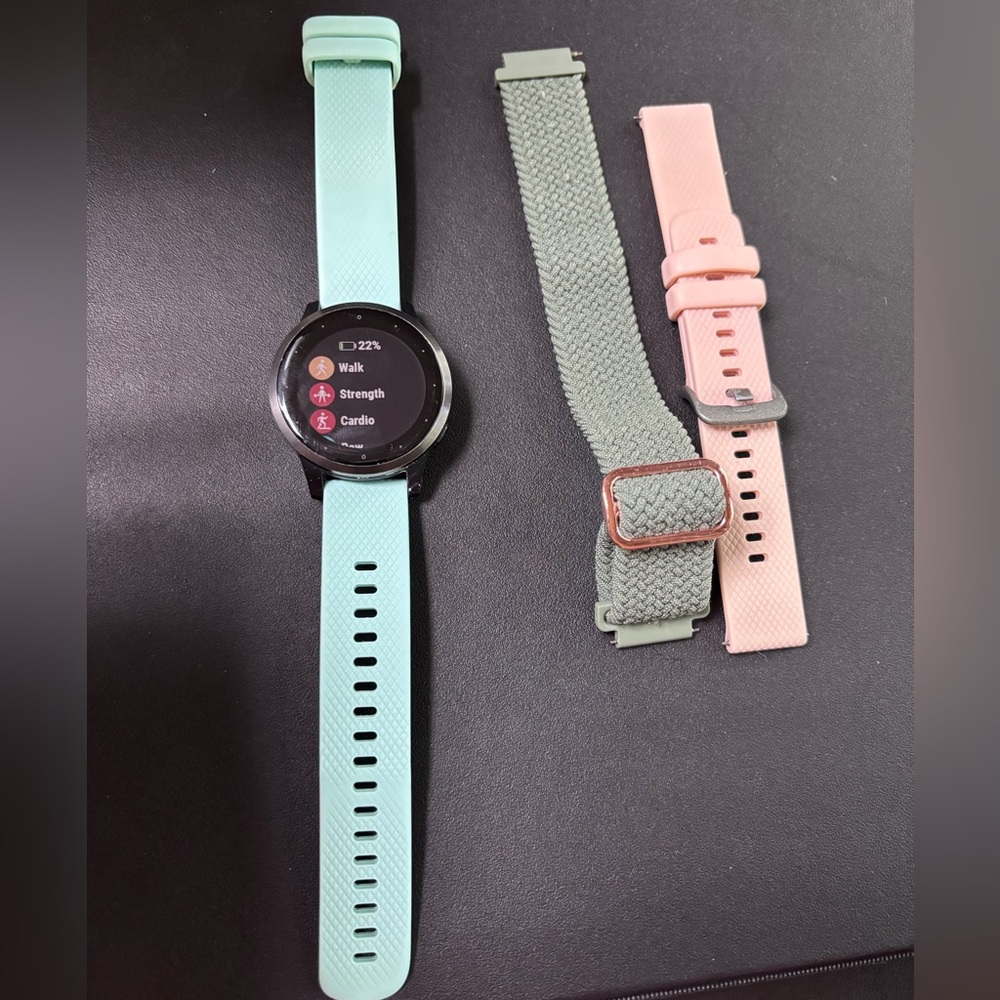 Garmin VivoActive 4s.